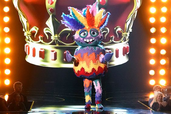 Ugly Sweater in The Masked Singer Queen Night episode