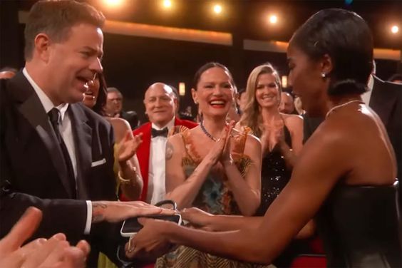 Ayo Edebiri Is Super Relatable as She Asks Carson Daly to Hold Her Purse After Emmys Win