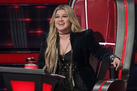 THE VOICE -- “The Battles Premiere” Episode 2307 -- Pictured: Kelly Clarkson -- (Photo by: Trae Patton/NBC)