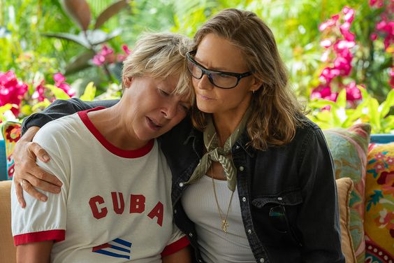 NYAD. (L-R) Annette Bening as Diana Nyad and Jodie Foster as Bonnie Stoll in NYAD